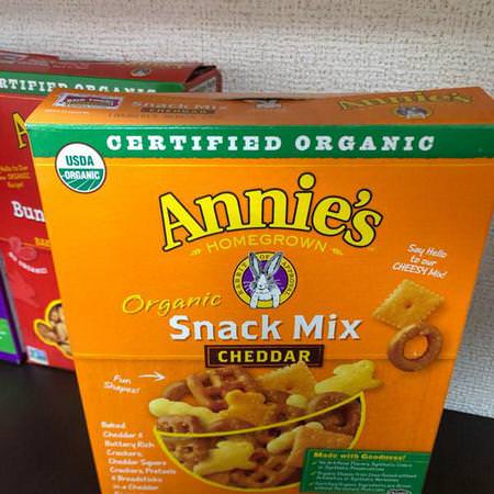 Annie's Homegrown, Snack Mixes