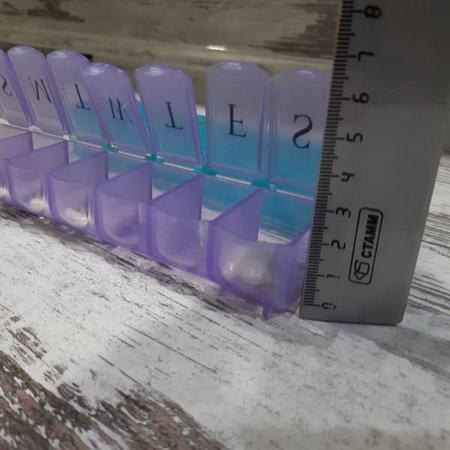 Apex, 7-Day Ultra Bubble-Lok Pill Organizer, 1 Pill Case Review