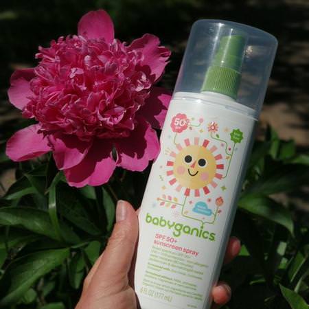 BabyGanics, Sunscreen Spray, 50+ SPF, 6 fl oz (177 ml) Review
