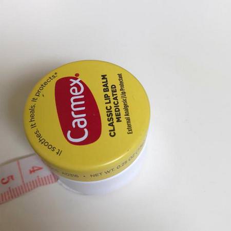 Carmex, Classic Lip Balm, Medicated, 0.25 oz (7.5 g) Review