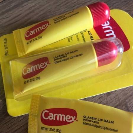 Carmex, Classic Lip Balm, Medicated, .35 oz (10 g) Review