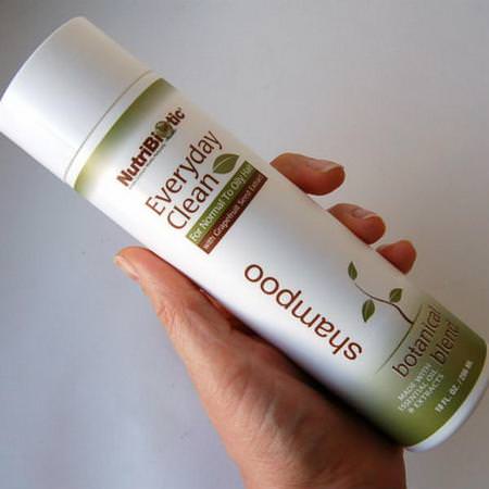 NutriBiotic, Everyday Clean, Shampoo, Botanical Blend, 10 fl oz (296 ml) Review