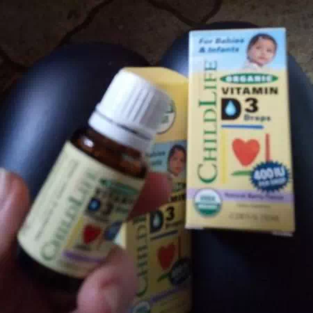 ChildLife, Organic Vitamin D3 Drops, Natural Berry Flavor, 400 IU, 0.338 fl oz (10 ml) Review