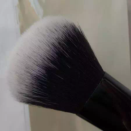 Flawless, Face Brush